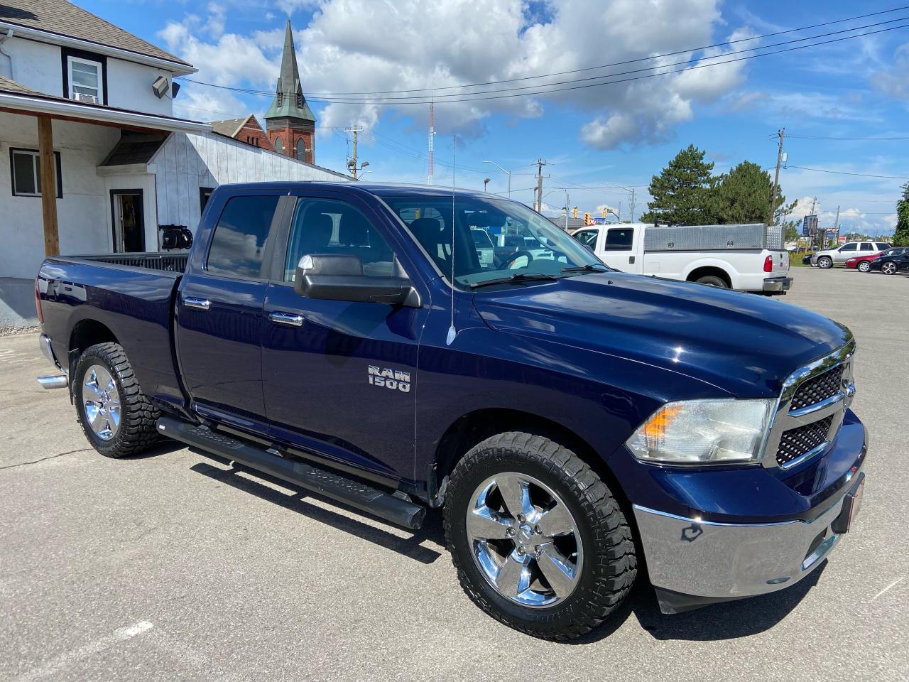 2013 RAM 1500 SLT ** 4X4, TOW PKG, BACK CAM **