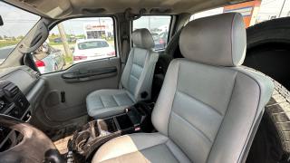 2005 Ford F-350 *CREW CAB*LONG BOX*GAS*ONLY 196KMS*AS IS - Photo #12