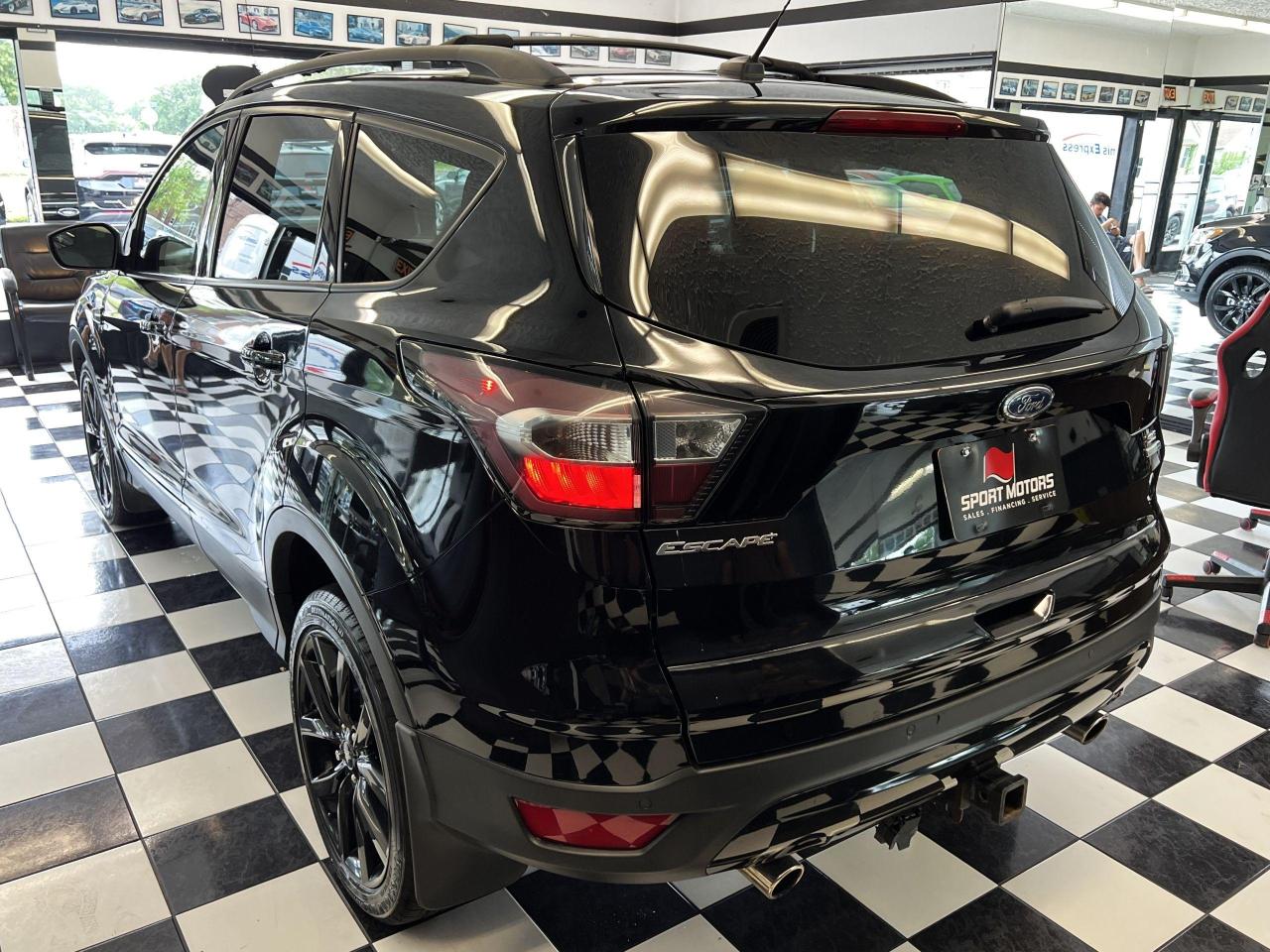 2017 Ford Escape SE 4WD W/Appearance PKG+New Brakes+CLEAN CARFAX Photo2