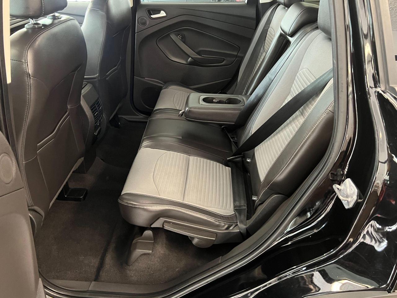 2017 Ford Escape SE 4WD W/Appearance PKG+New Brakes+CLEAN CARFAX - Photo #23