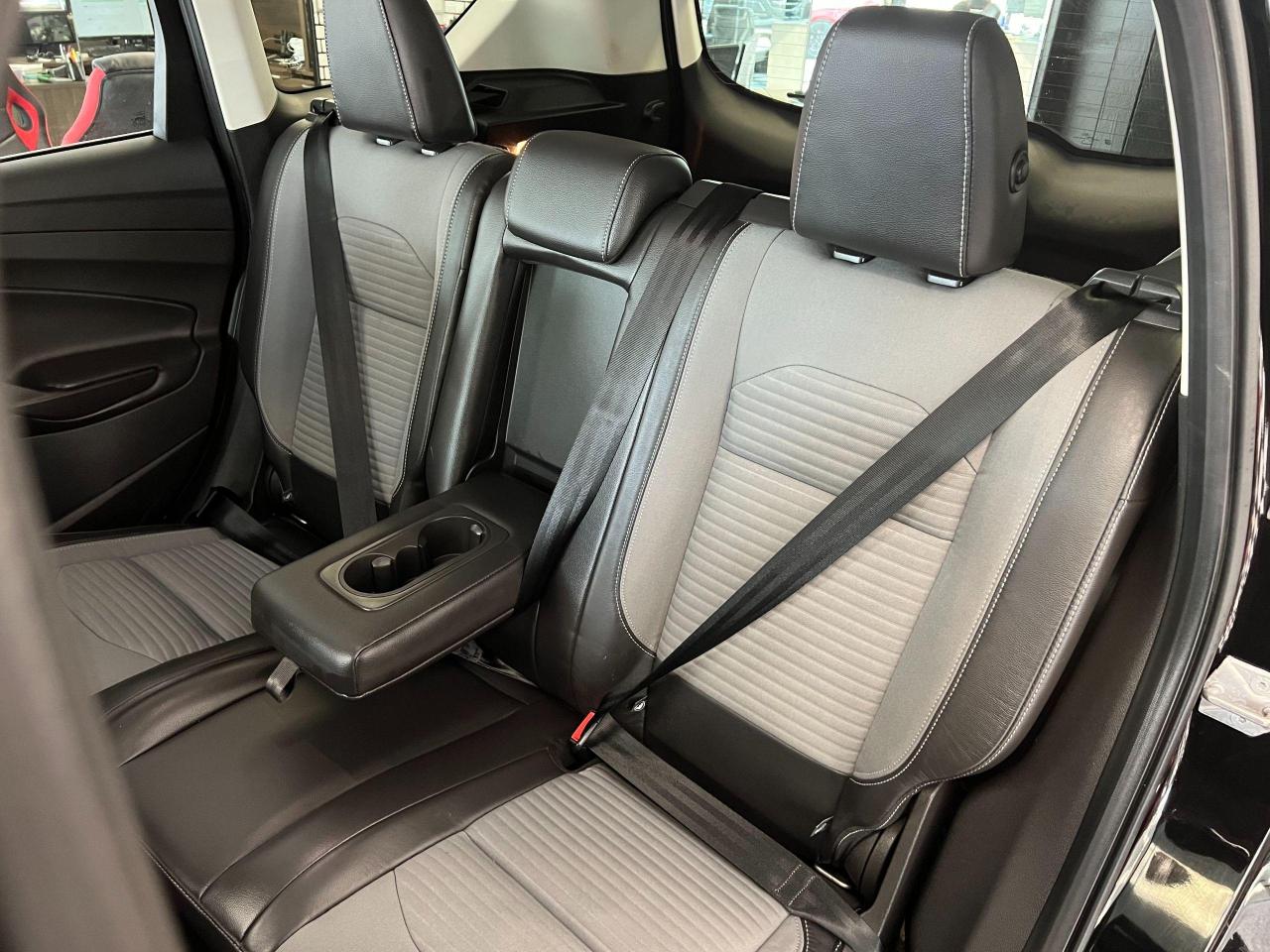 2017 Ford Escape SE 4WD W/Appearance PKG+New Brakes+CLEAN CARFAX Photo24