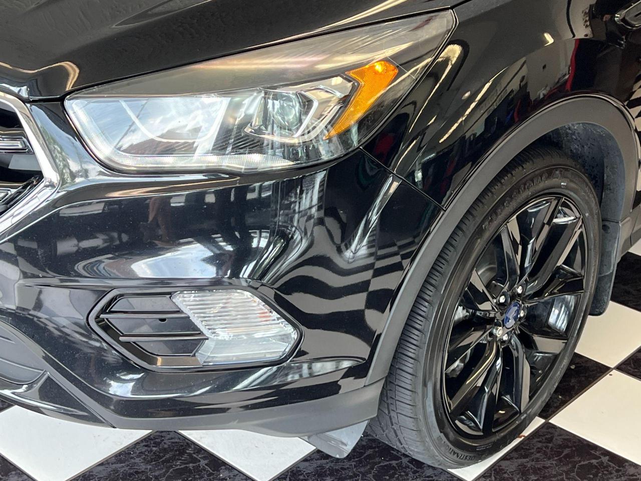2017 Ford Escape SE 4WD W/Appearance PKG+New Brakes+CLEAN CARFAX Photo36