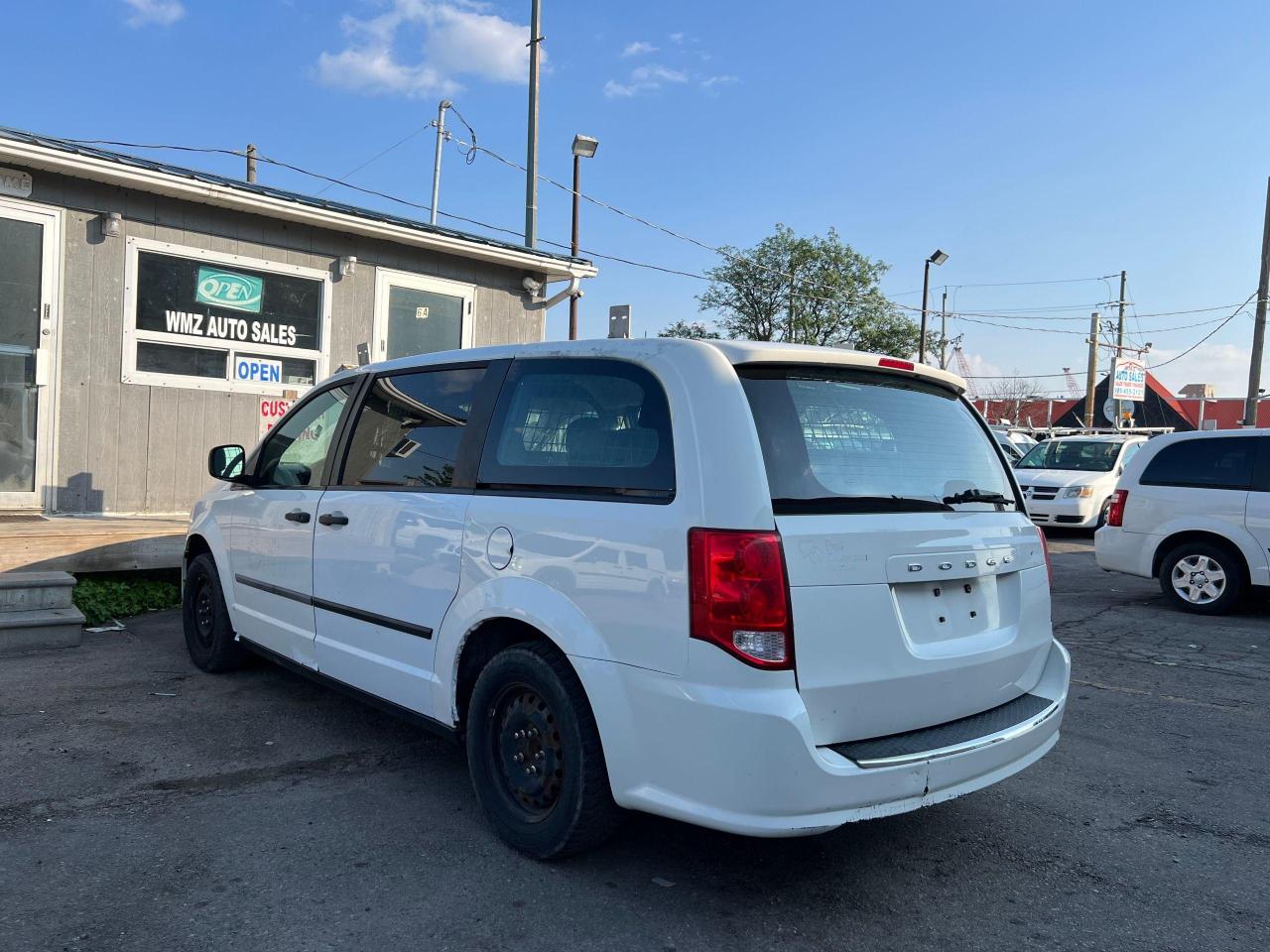 2011 Dodge Grand Caravan C/V - Photo #4