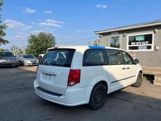 2011 Dodge Grand Caravan C/V - Photo #10