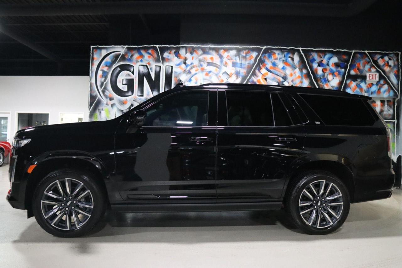 Used 2023 Cadillac Escalade 4WD 4dr Sport w/curved OLED display for sale in Concord, ON