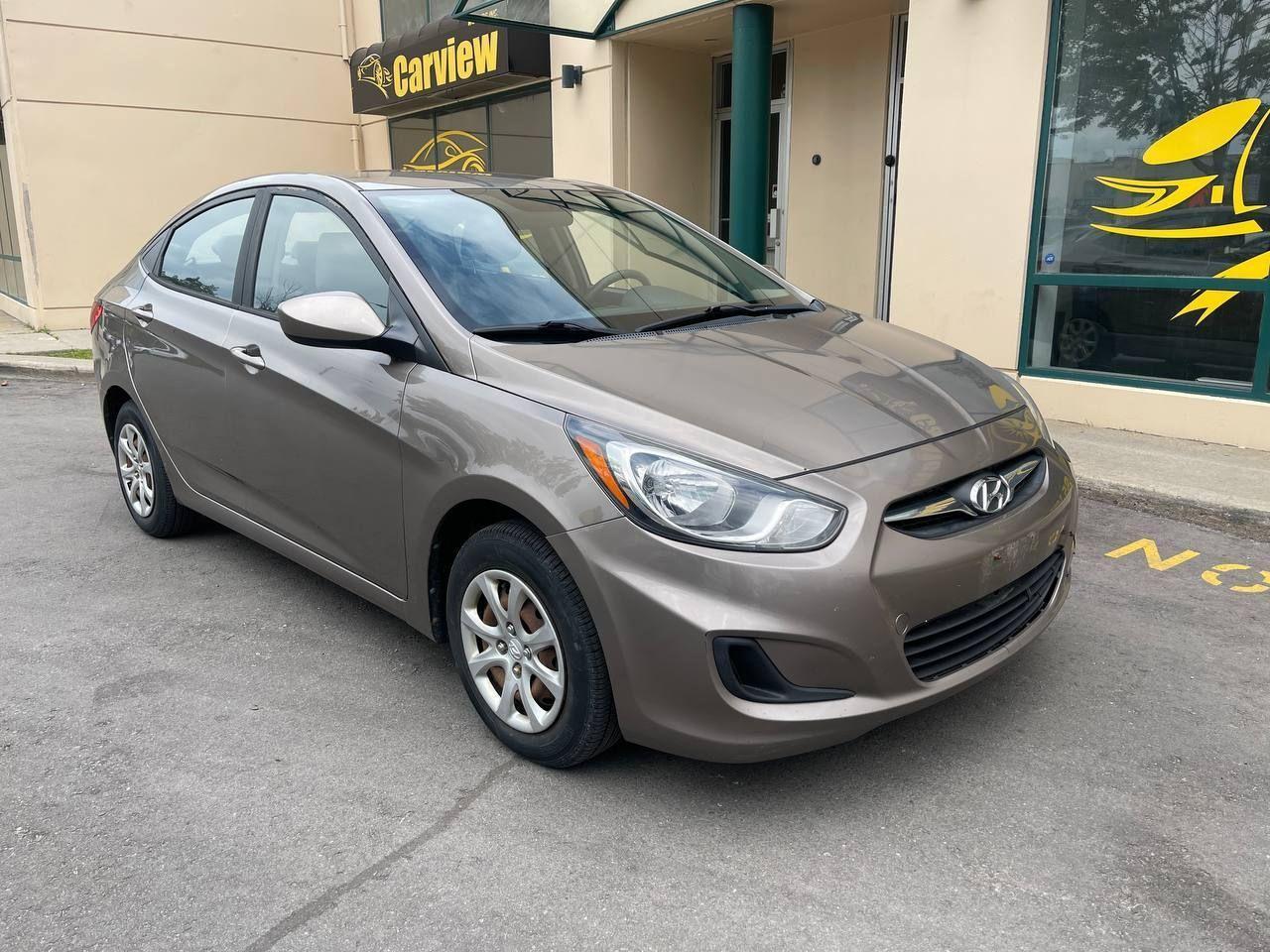 2013 Hyundai Accent  - Photo #1