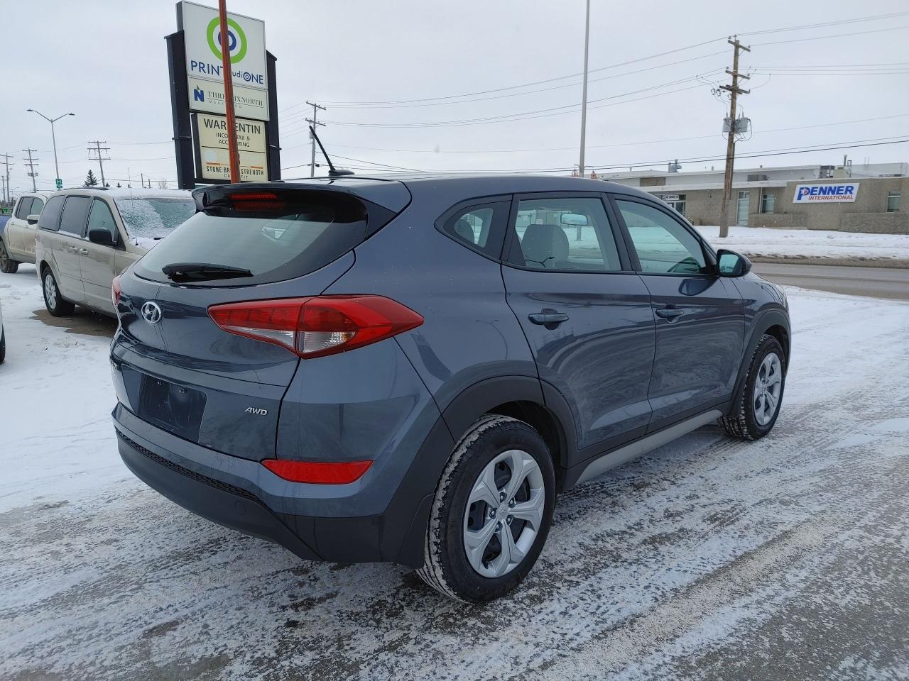 2017 Hyundai Tucson SE - Photo #4