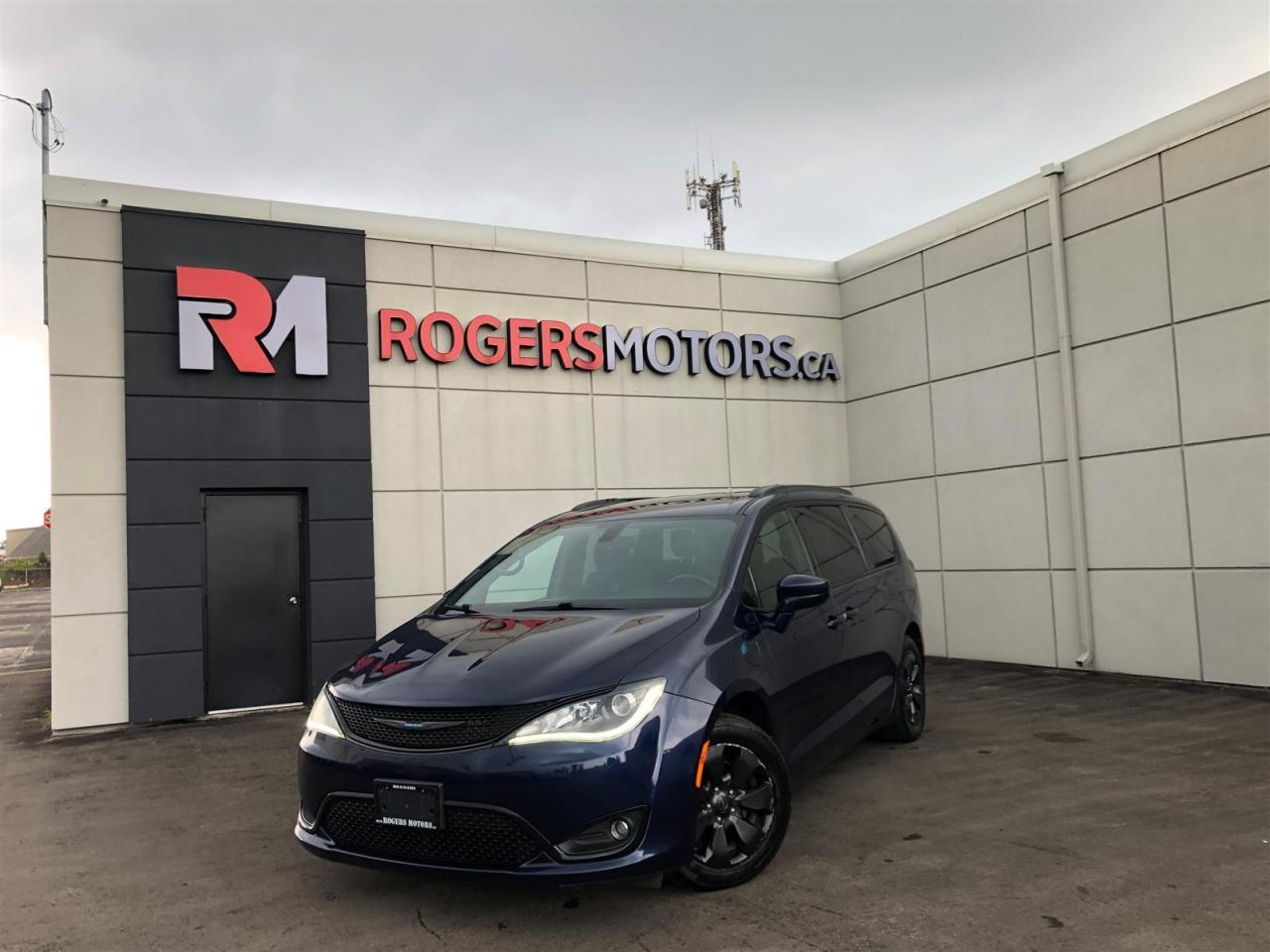 Used 2020 Chrysler Pacifica Hybrid TOURING - NAVI - PWR DOORS - REVERSE CAM for sale in Oakville, ON