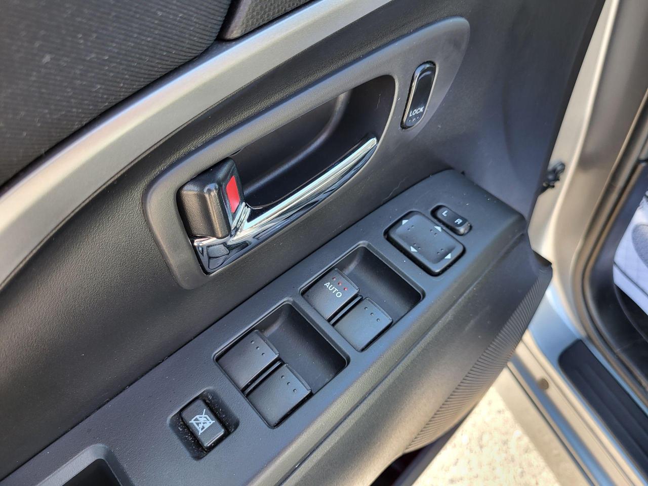 2015 Mazda MAZDA5 GT Photo