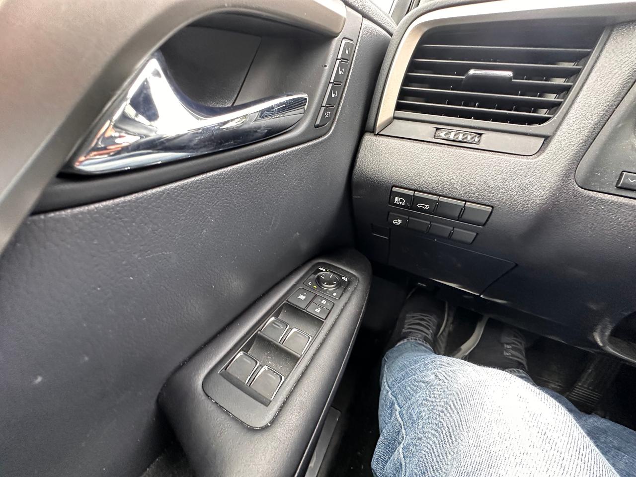 2020 Lexus RX  - Photo #20