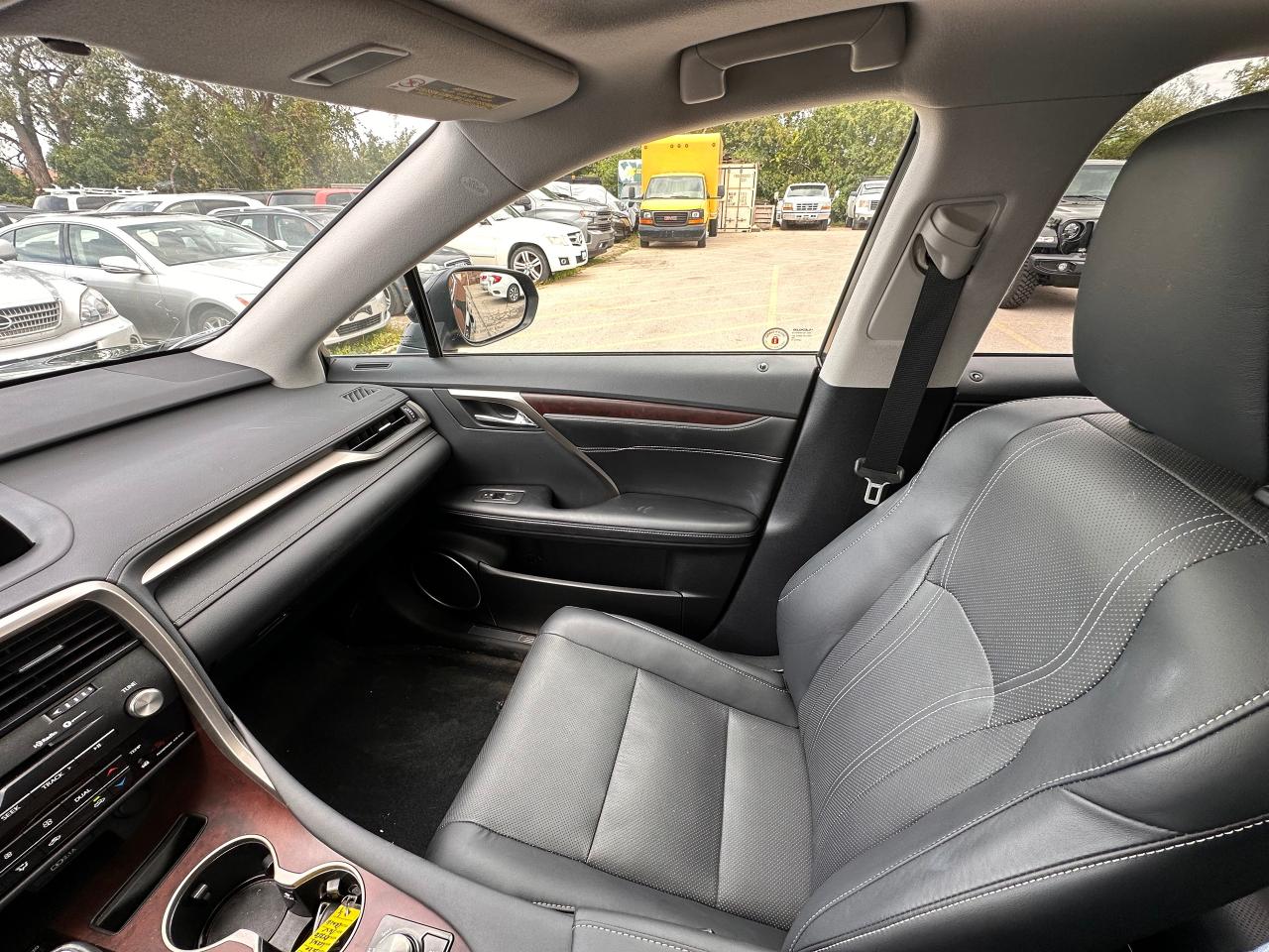 2020 Lexus RX  - Photo #25