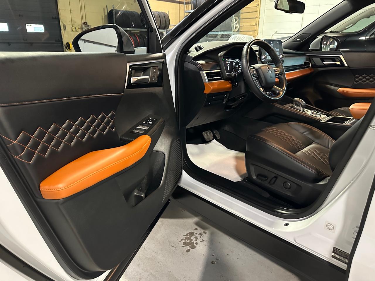 2022 Mitsubishi Outlander GT PREMIUM S-AWC | 7 PASSENGER | LEATHER | ALL OPT - Photo #12