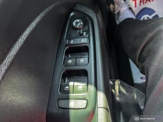 2021 Hyundai Venue PREFERRED / REVERSE CAM / HTD SEATS / 40,993KM - Photo #13