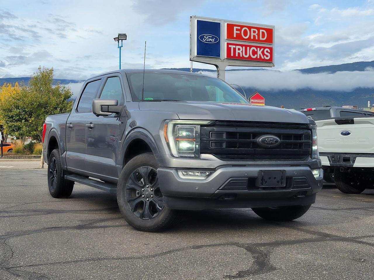 2022 Ford F-150 Lariat Photo0
