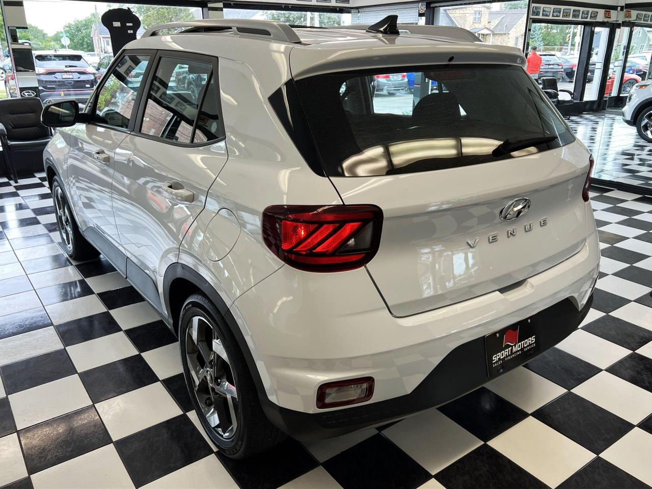 2021 Hyundai Venue Trend+Remote Start+Roof+ApplePlay+Heated Seats+CAM - Photo #2