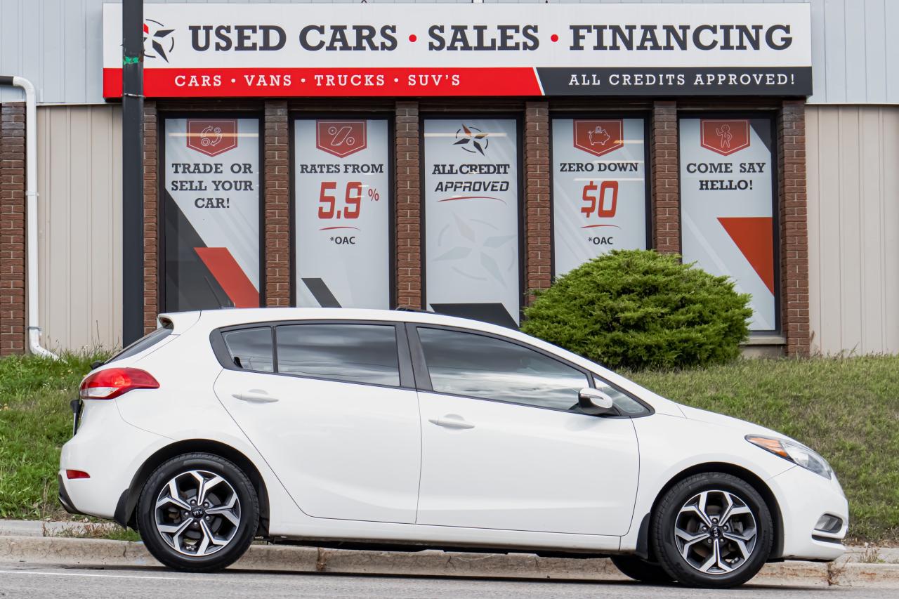 2014 Kia Forte5 EX | Auto | Sunroof | Bluetooth | Alloys | Spoiler Photo1
