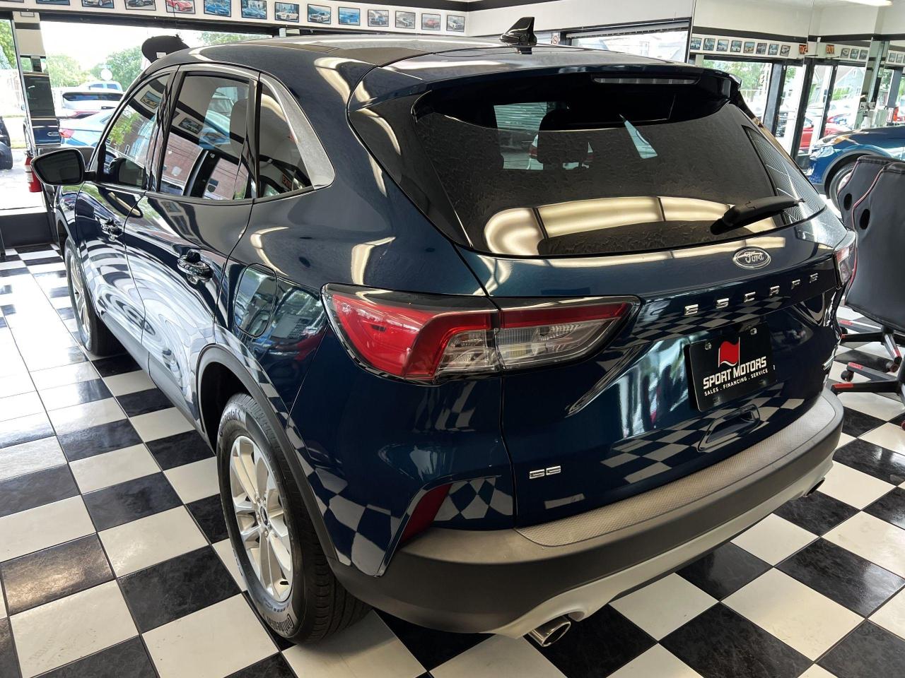 2020 Ford Escape SE AWD+Adaptive Cruise+Remote Start+CLEAN CARFAX - Photo #2