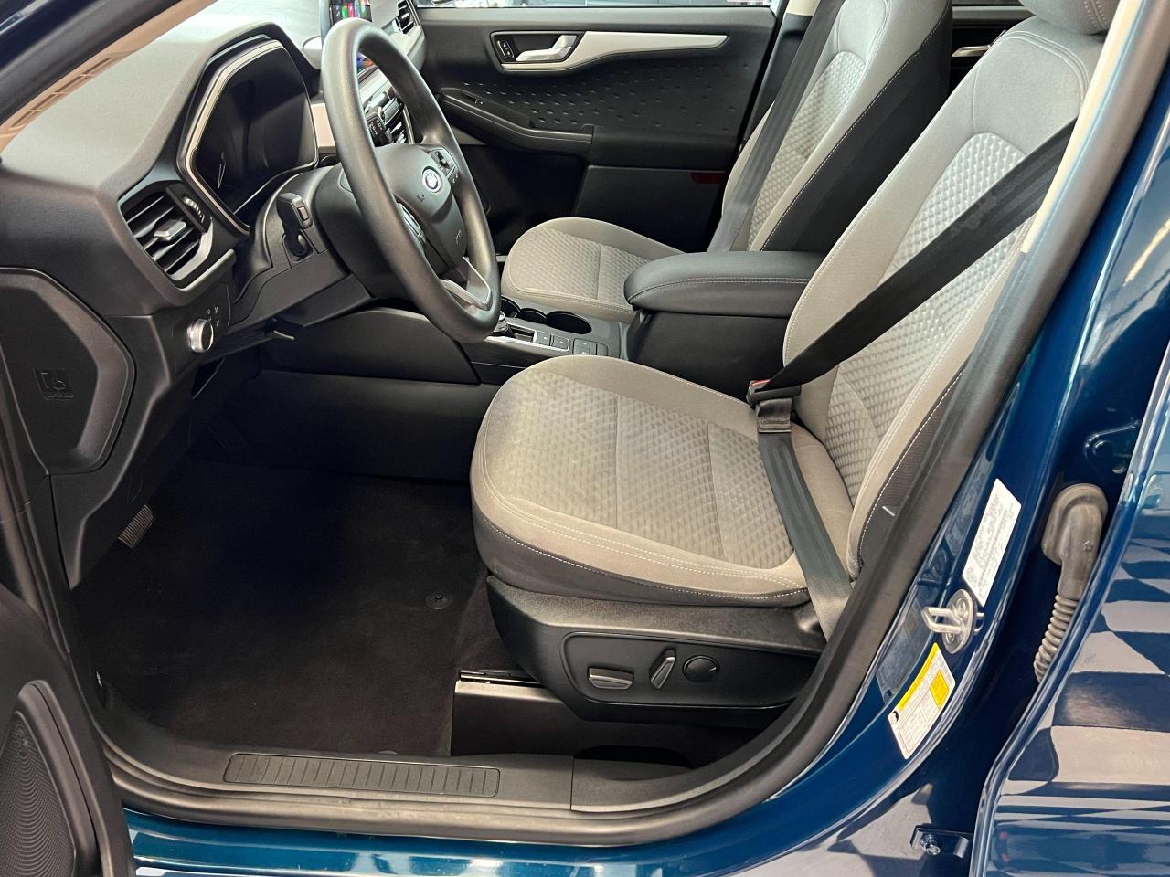 2020 Ford Escape SE AWD+Adaptive Cruise+Remote Start+CLEAN CARFAX - Photo #20