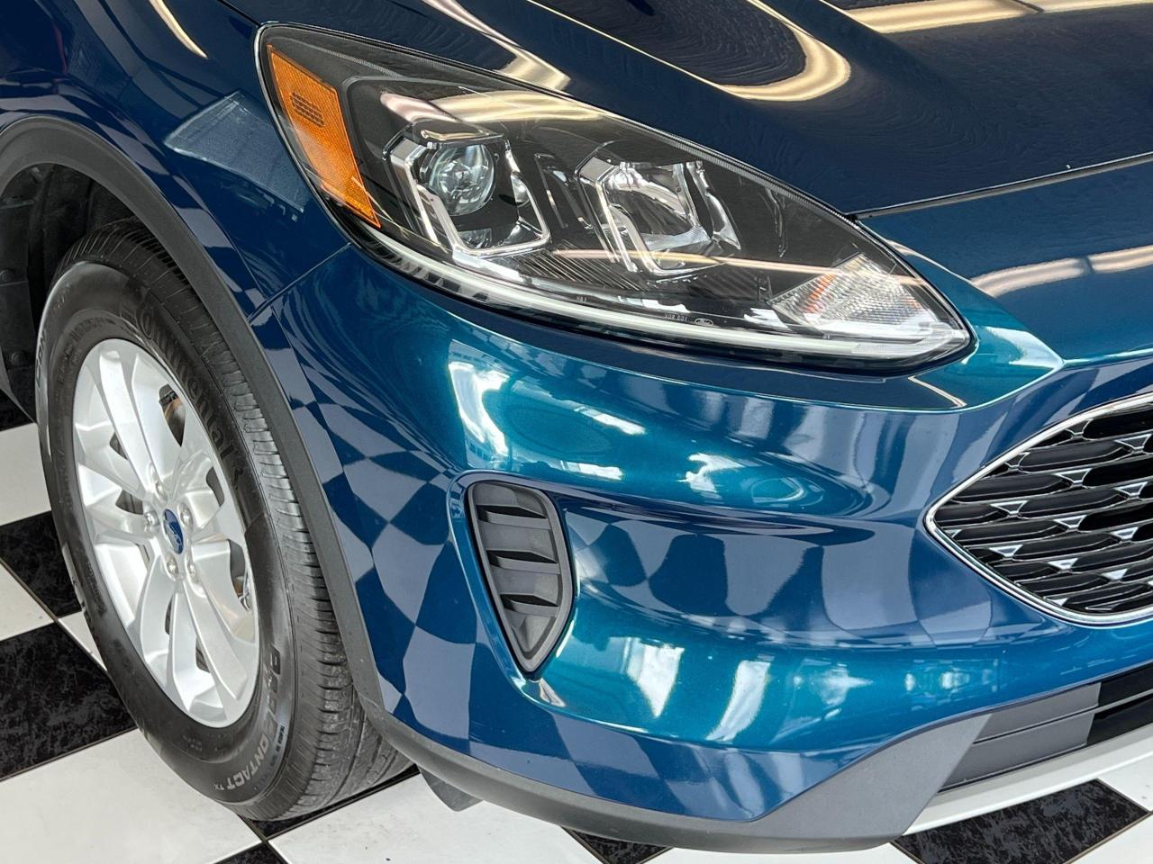 2020 Ford Escape SE AWD+Adaptive Cruise+Remote Start+CLEAN CARFAX - Photo #44