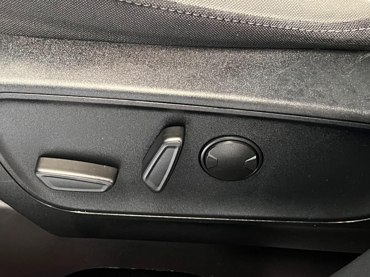 2020 Ford Escape SE AWD+Adaptive Cruise+Remote Start+CLEAN CARFAX - Photo #50