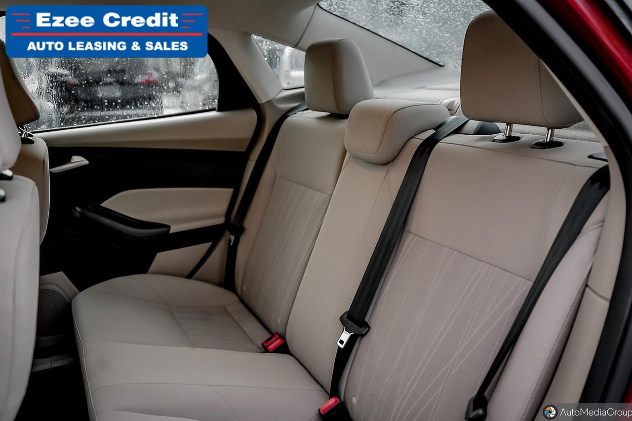 2015 Ford Focus SE Photo