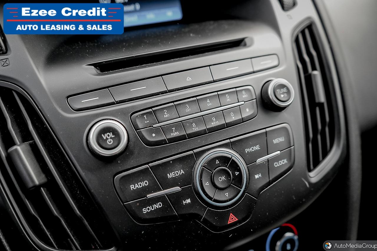 2015 Ford Focus SE Photo