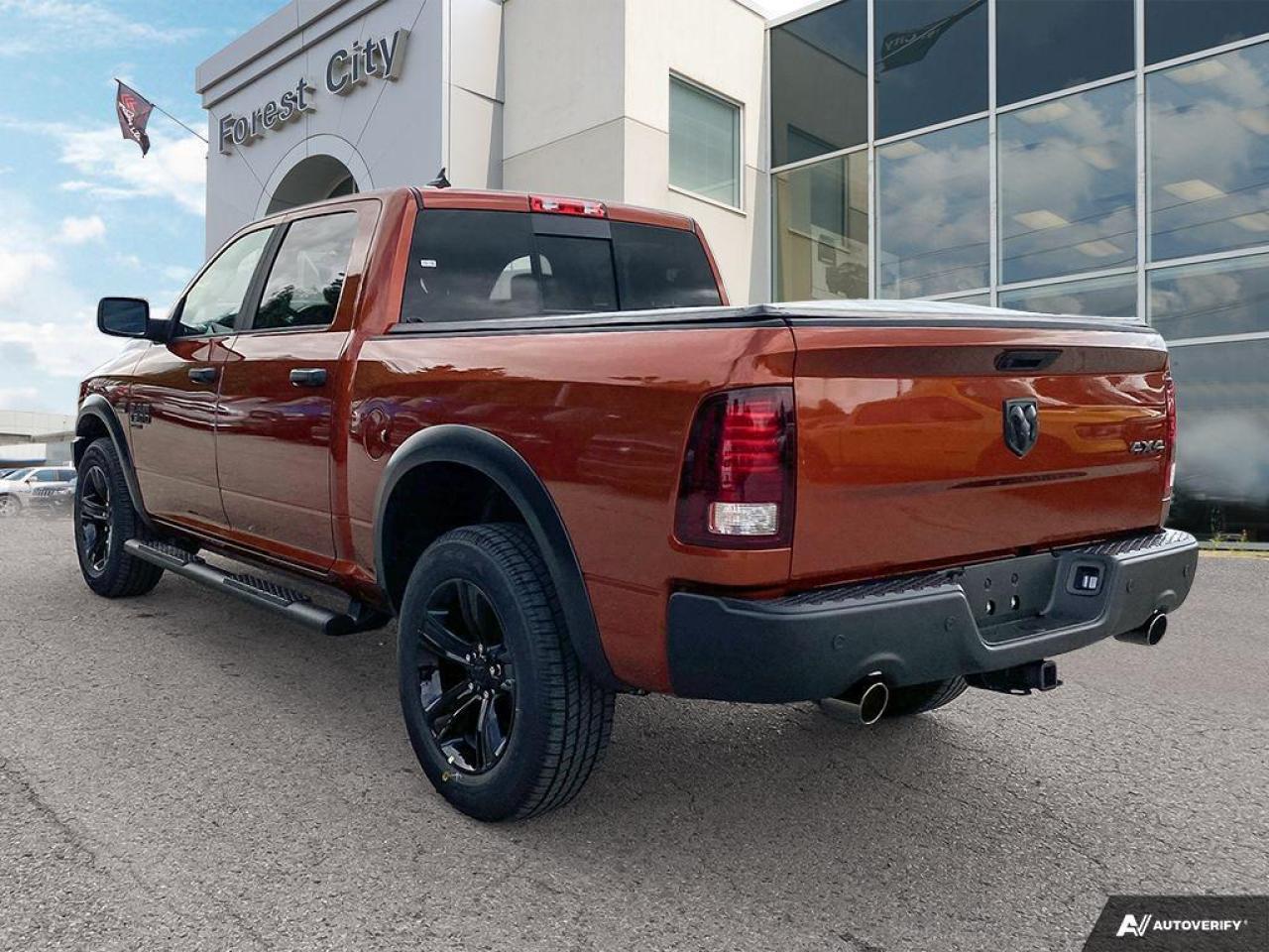 2023 RAM 1500 Classic SLT - Aluminum Wheels Photo2