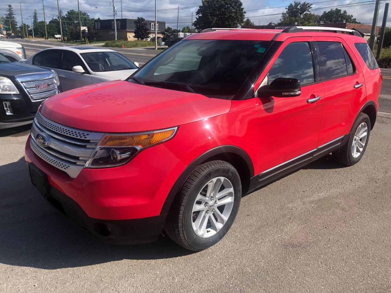 2013 Ford Explorer XLT - Photo #1
