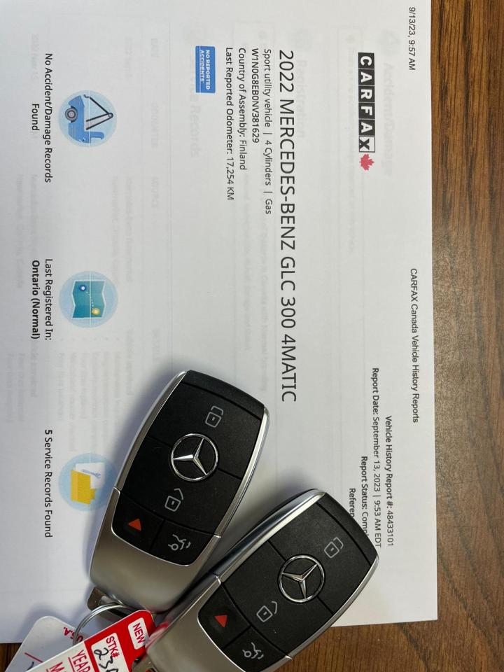 2022 Mercedes-Benz GL-Class GLC 300 LOW KM NO ACCIDENT NAV BLIND CARPLAY PANO Photo4
