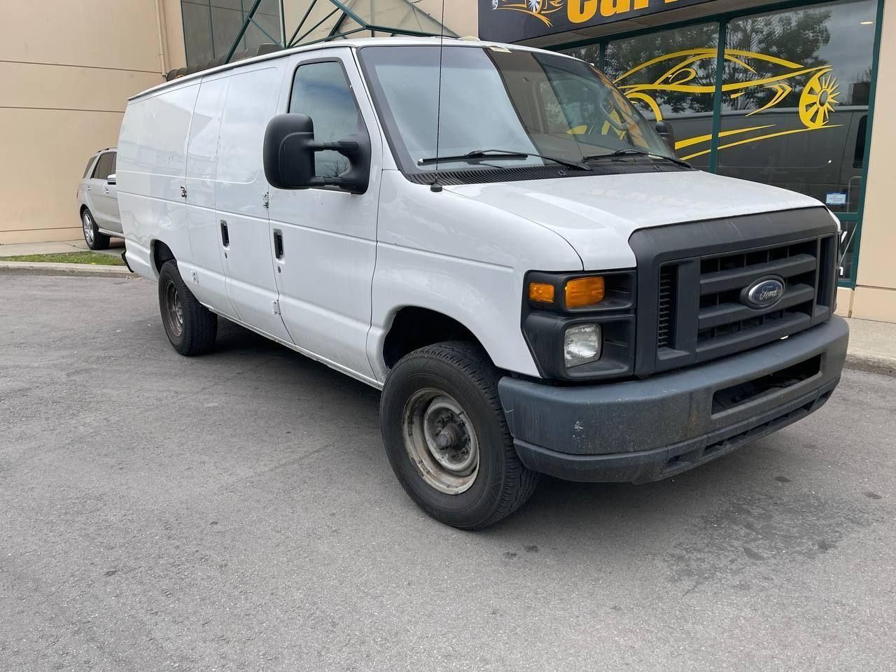 2013 Ford Econoline 