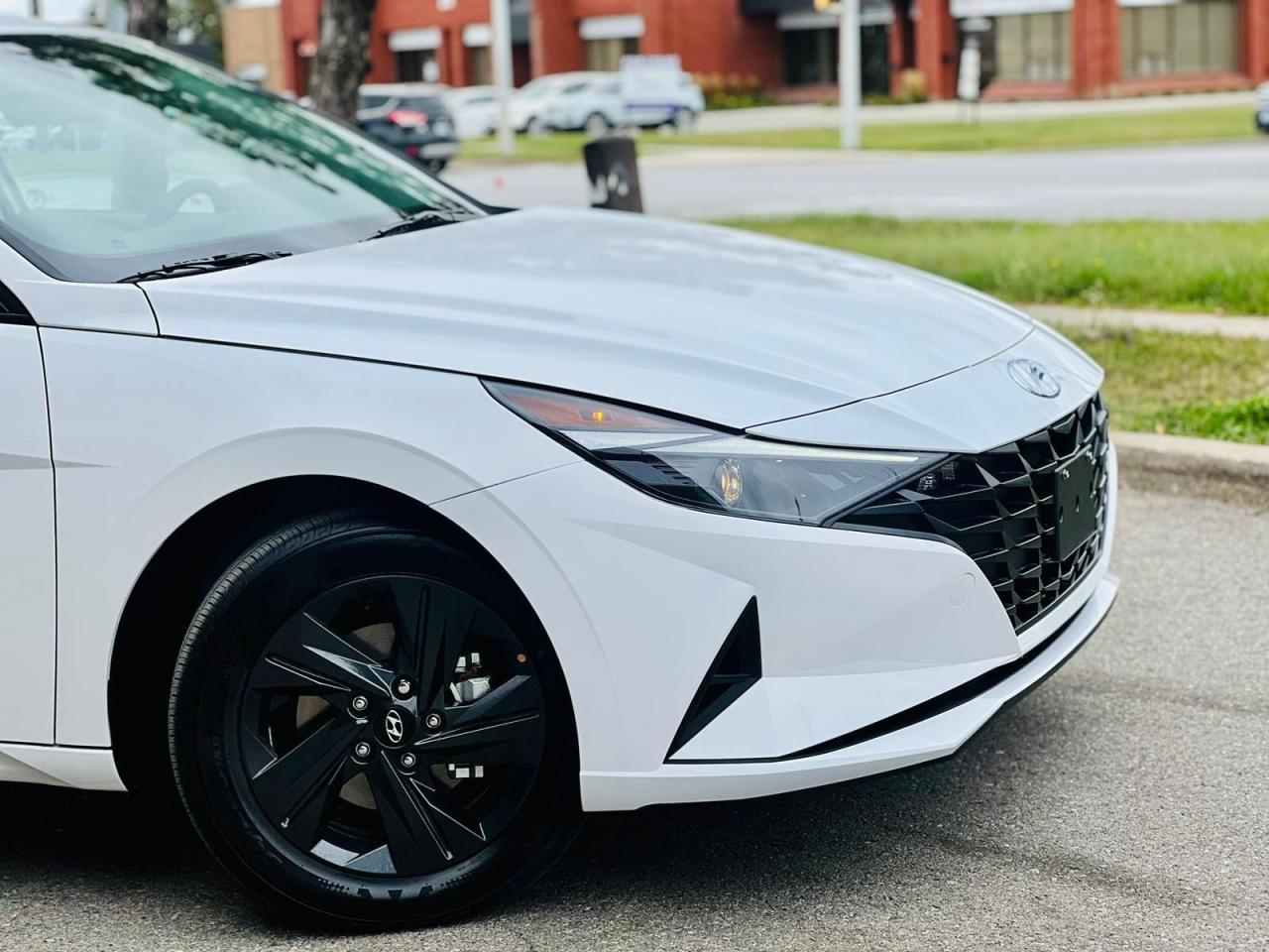 2023 Hyundai Elantra Preferred Photo2