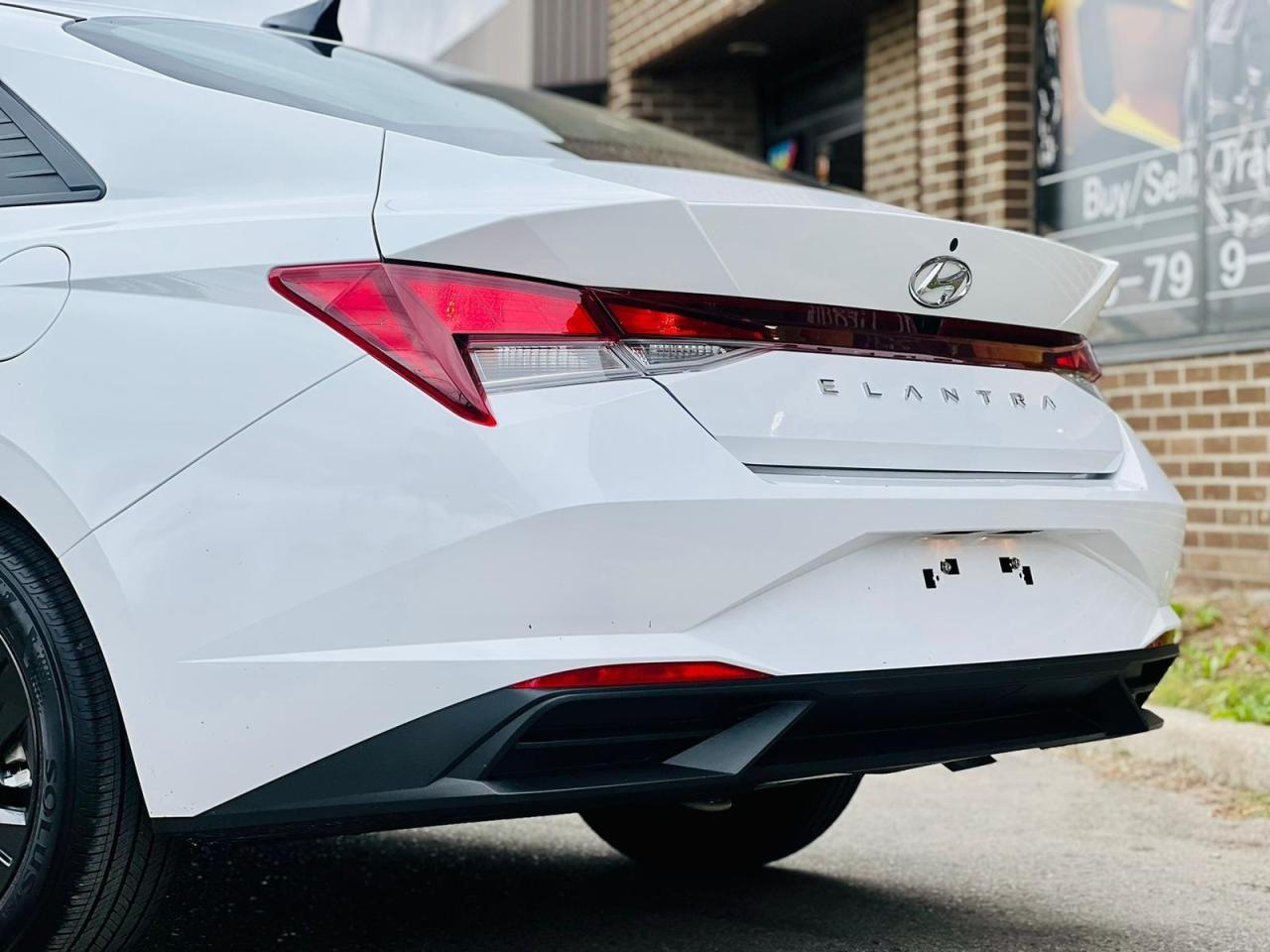 2023 Hyundai Elantra Preferred Photo4