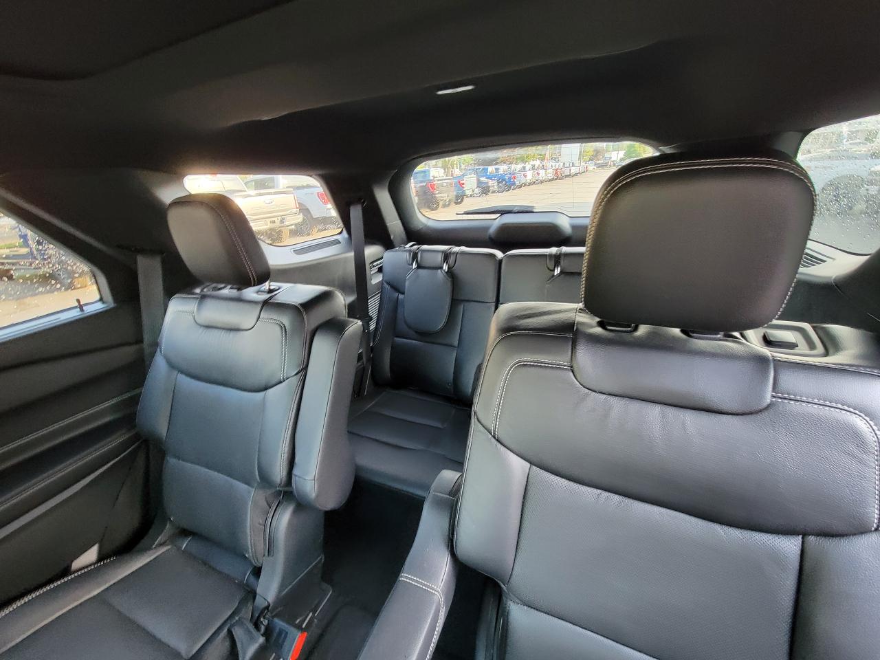 2021 Ford Explorer ST Photo5