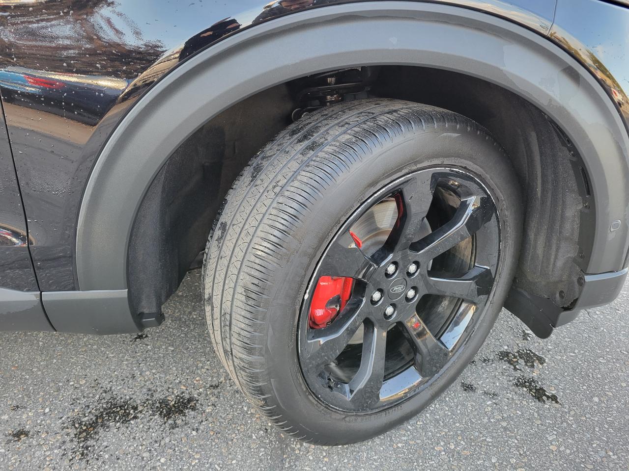 2021 Ford Explorer ST Photo5