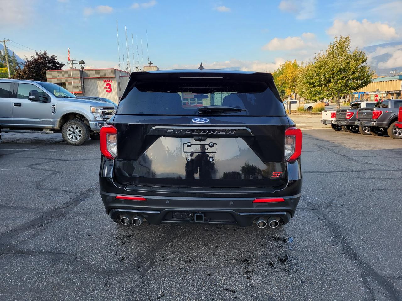 2021 Ford Explorer ST Photo5
