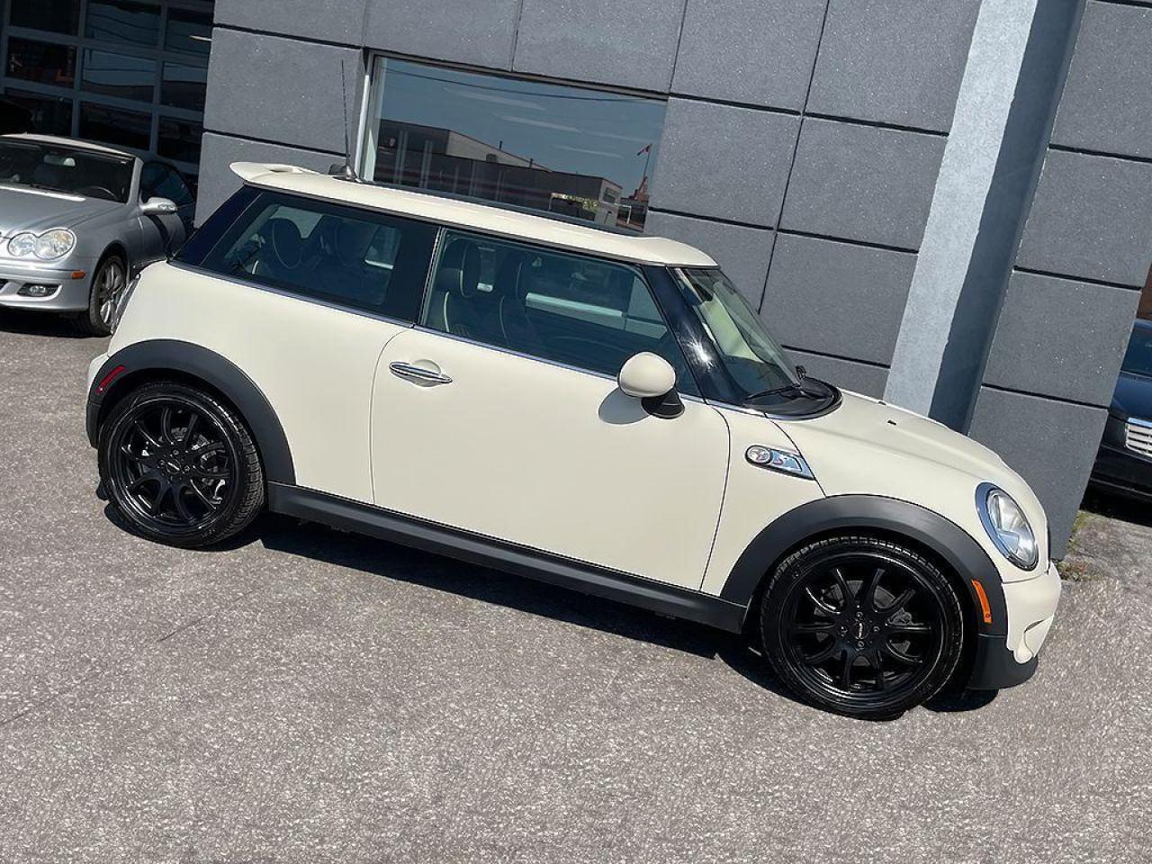 2012 MINI Cooper S|LEATHER|ALLOYS|PANOROOF|MANUAL
