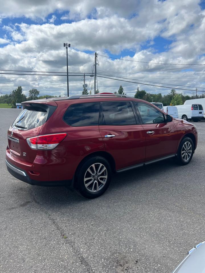 2013 Nissan Pathfinder 4WD 4dr SV Photo4