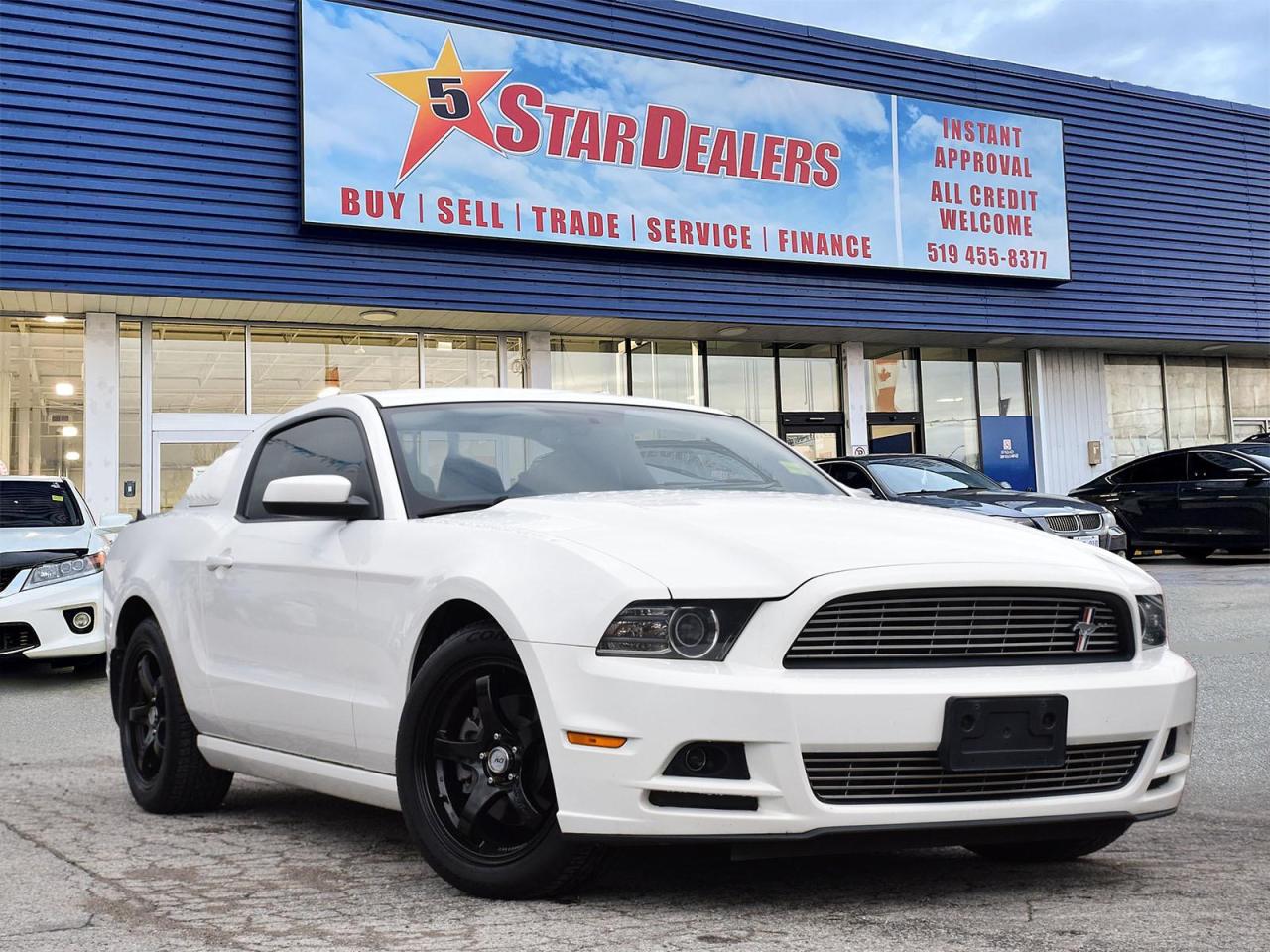 Used 2013 Ford Mustang V6 Premium LEATHER MINT WE FINANCE ALL CREDIT for sale in London, ON