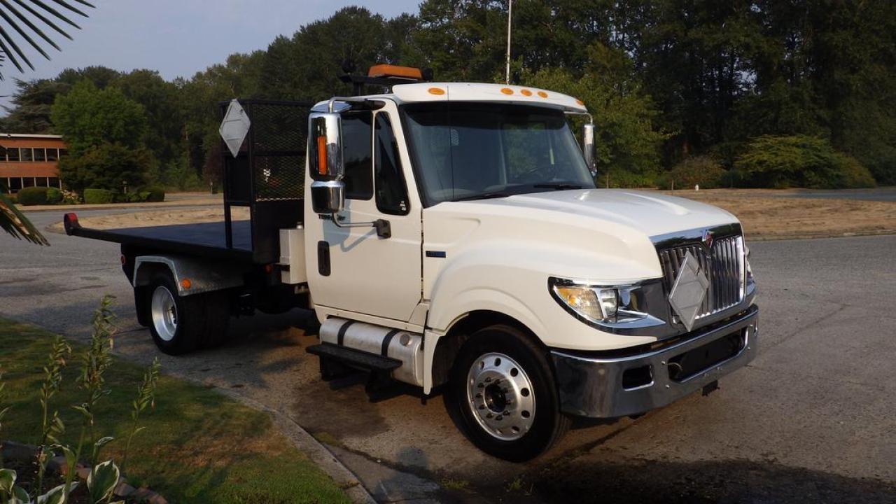 Used 2014 International TerraStar Flat Deck Hook Truck Dually Diesel for sale in Burnaby, BC