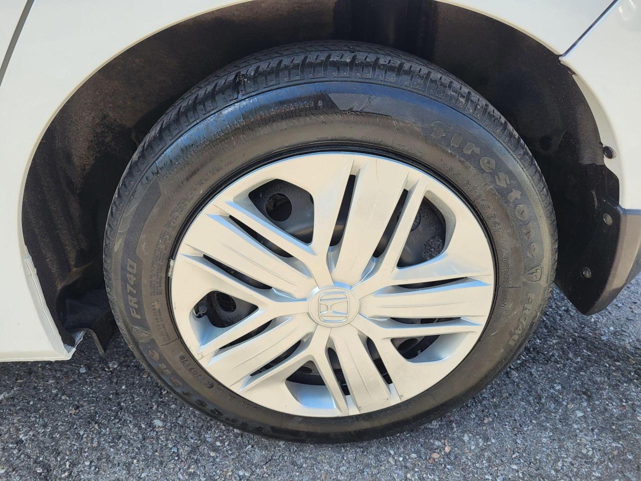 2018 Honda Fit LX Photo2