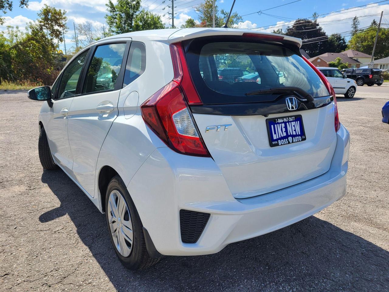 2018 Honda Fit LX Photo3