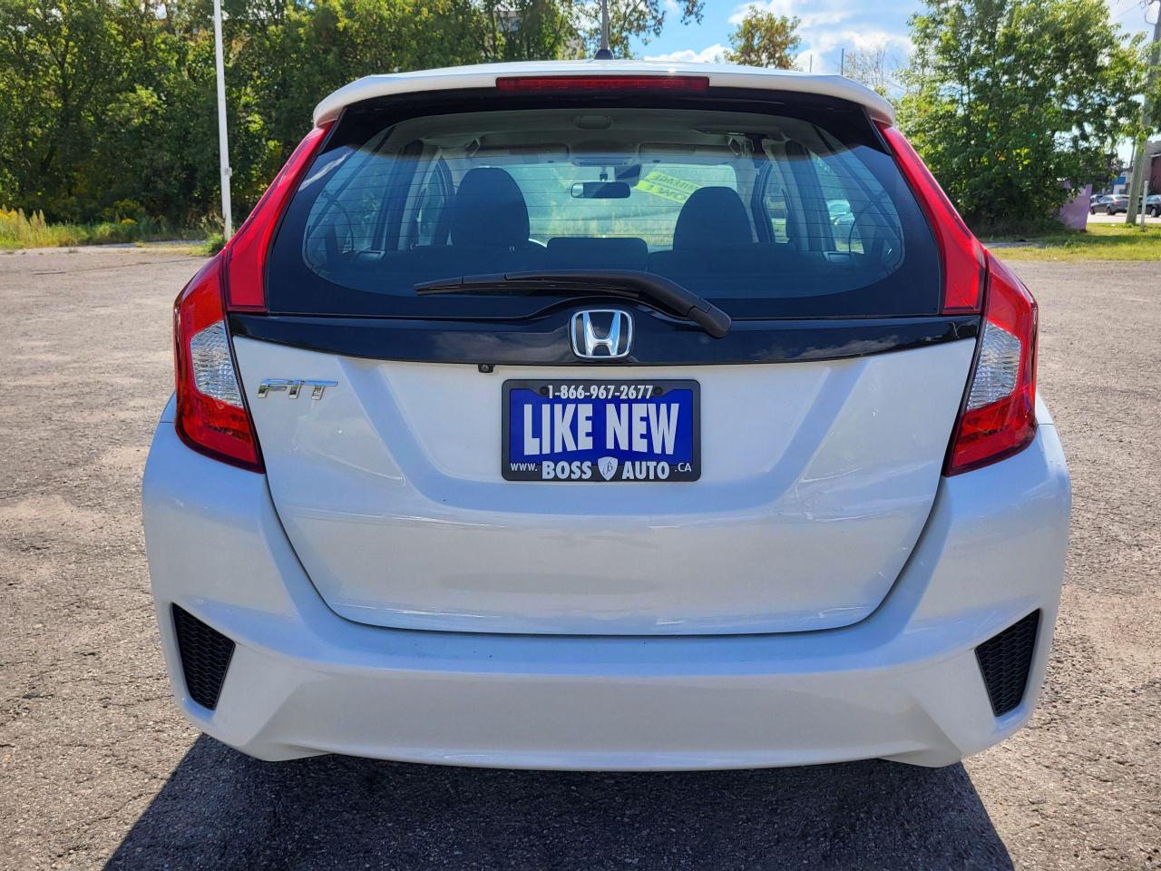 2018 Honda Fit LX Photo4