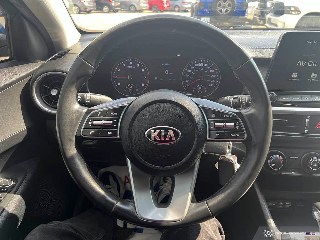 2019 Kia Forte LX / AUTO / BACKUP CAM / NO ACCIDENTS - Photo #11