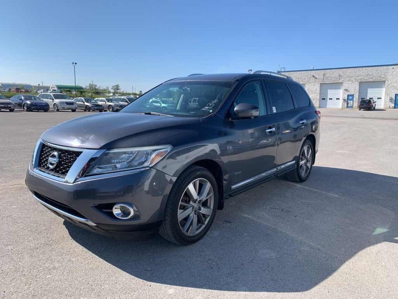 Used 2014 Nissan Pathfinder Hybrid for sale in Innisfil, ON