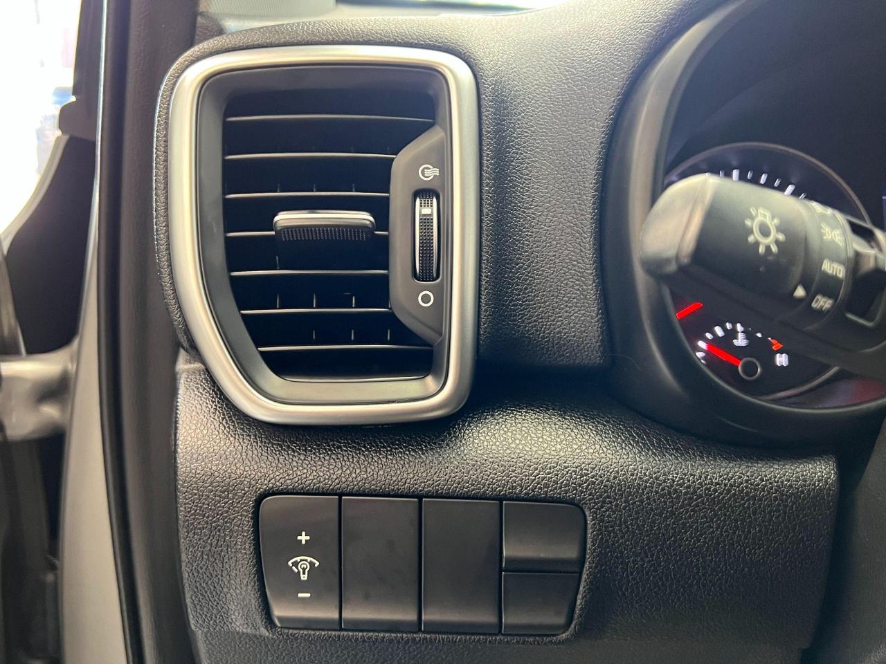 2020 Kia Sportage LX+ApplePlay+Camera+Heated Seats+CLEAN CARFAX - Photo #50