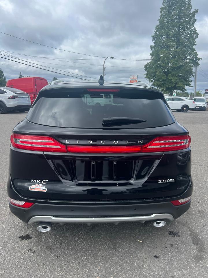 2016 Lincoln MKC AWD 4DR RESERVE Photo2