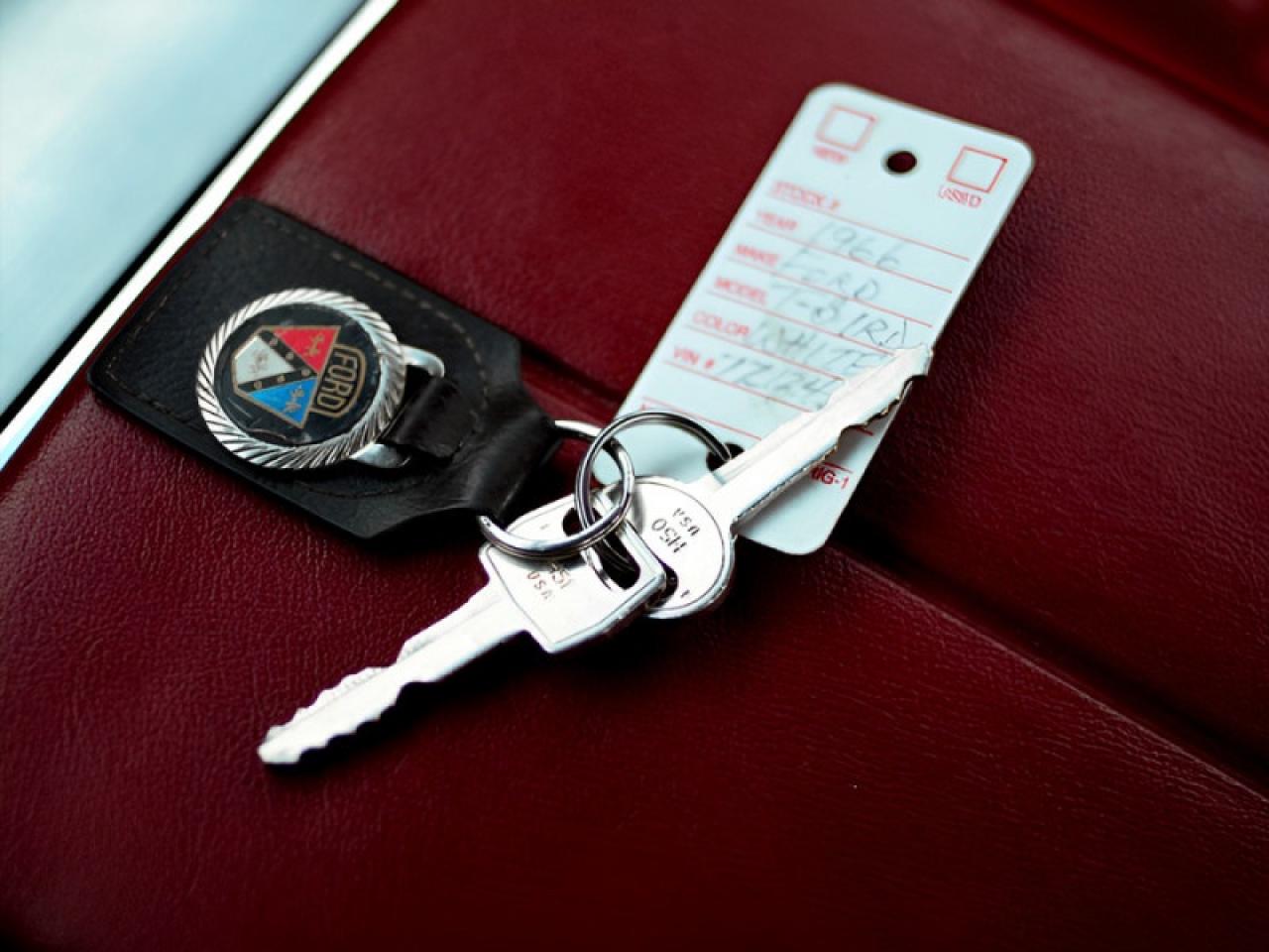 1966 Ford Thunderbird Landau  **VERY CLEAN** Photo