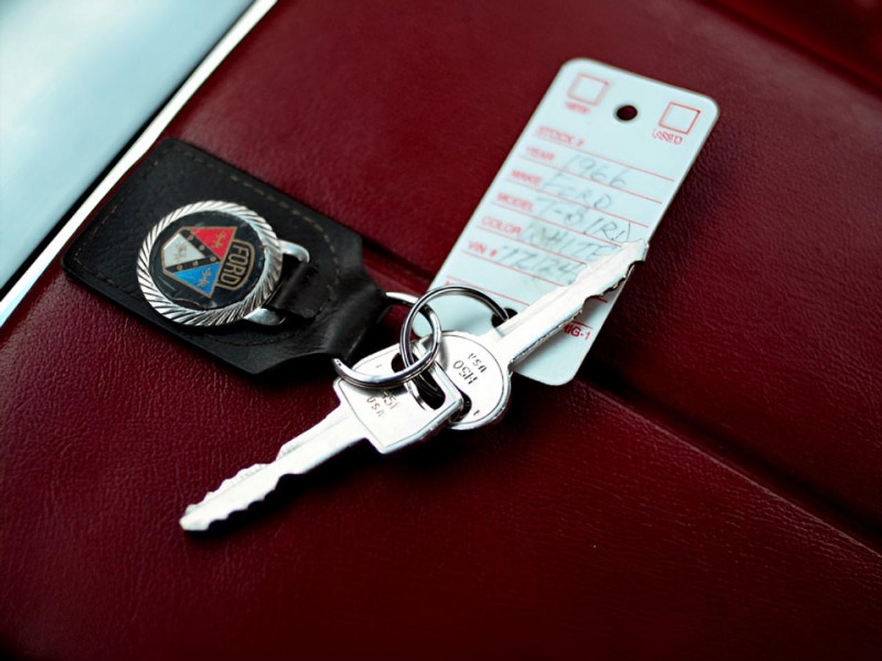 1966 Ford Thunderbird Landau  **VERY CLEAN** Photo