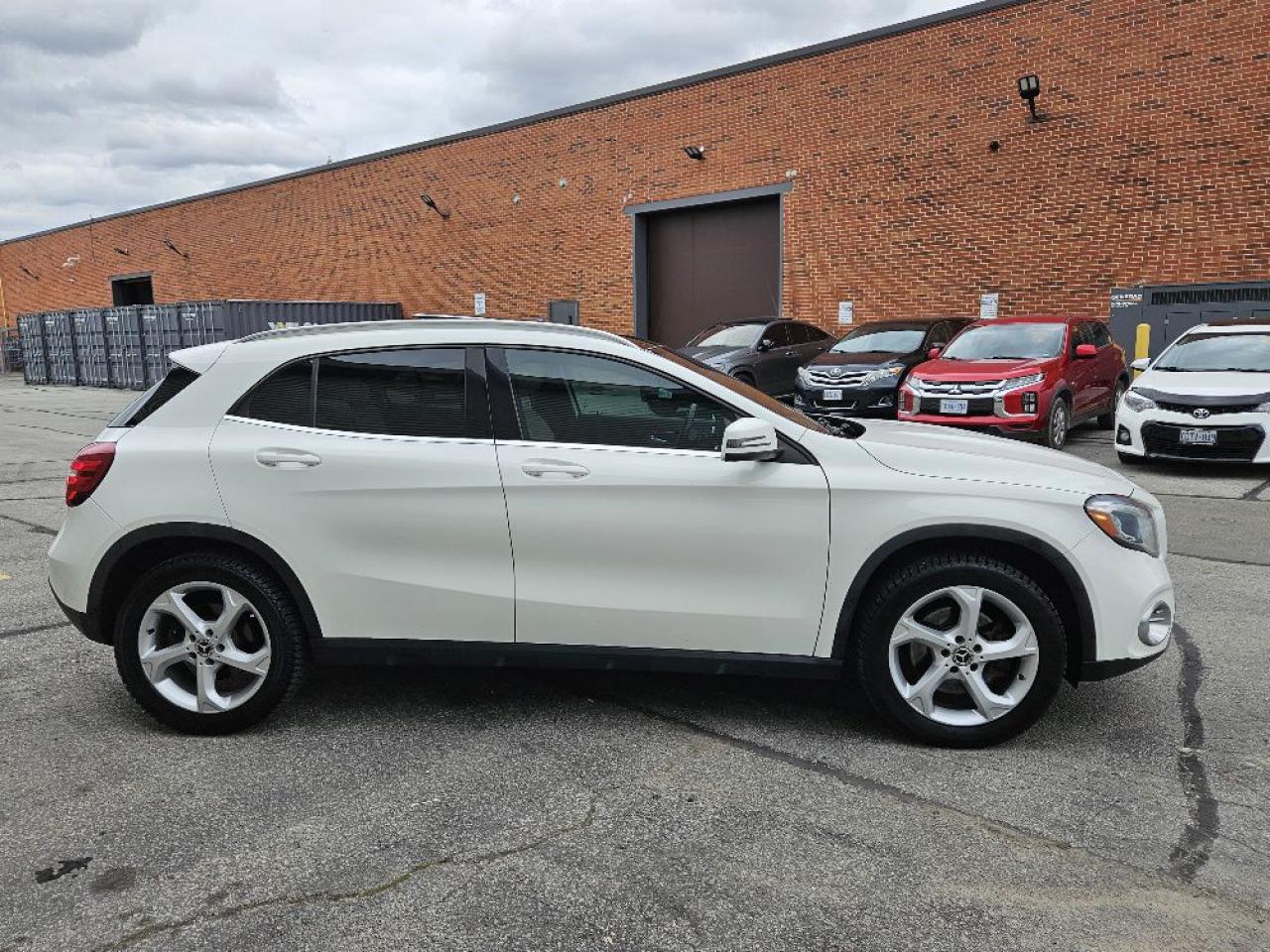 Used 2018 Mercedes-Benz GLA GLA 250 4MATIC PANOROOF-CAMERA-LEATHER-NO ACCIDENT for sale in Toronto, ON