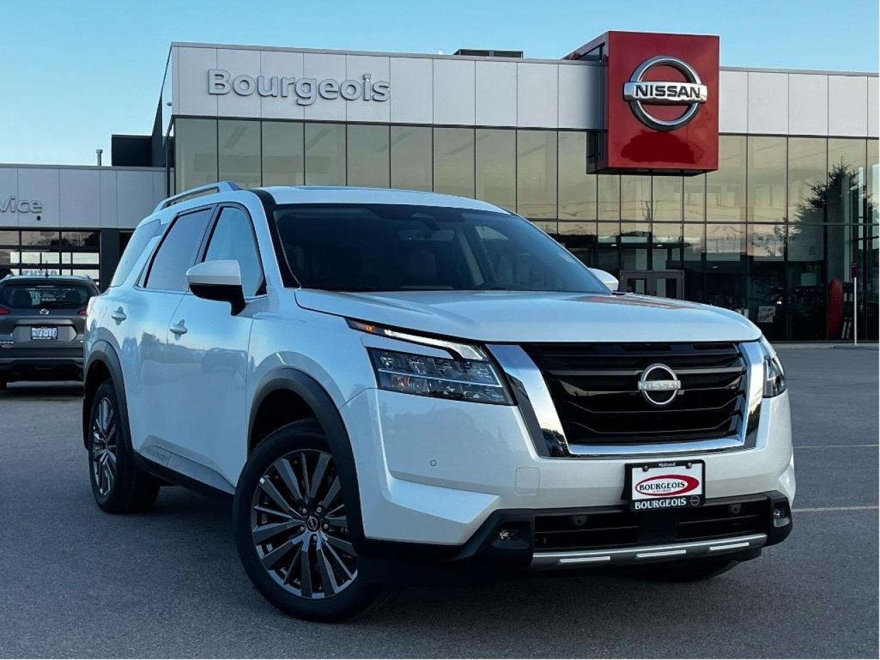 New 2024 Nissan Pathfinder SL 4WD for sale in Midland, ON